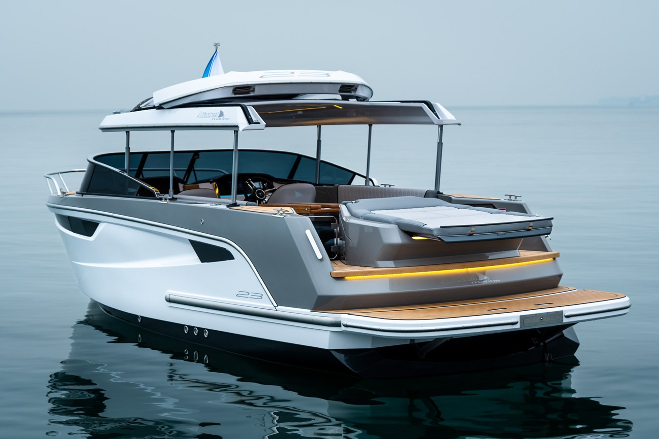 https://arconyachts.ams3.digitaloceanspaces.com/191003/conversions/large_3514870-optimize.jpg