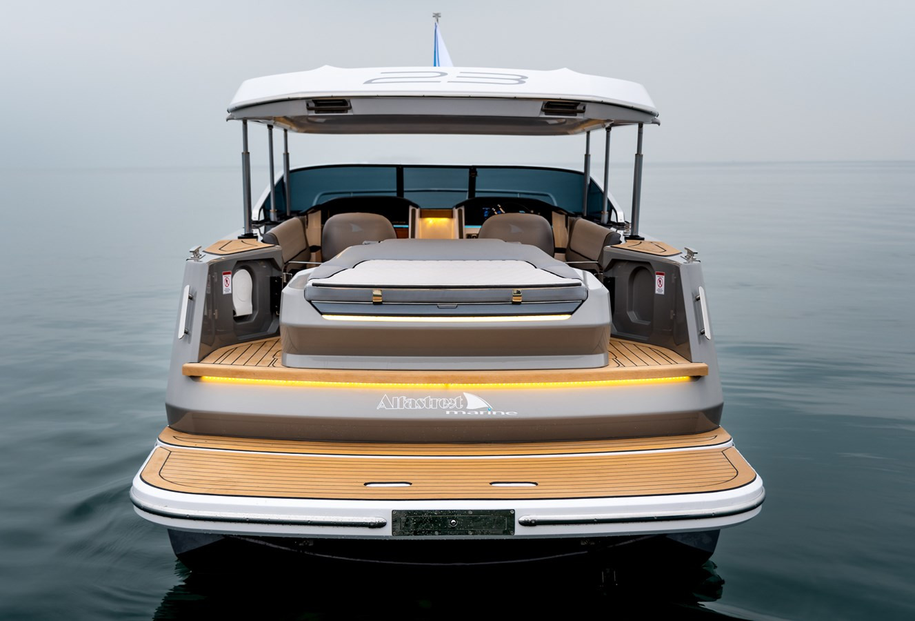 https://arconyachts.ams3.digitaloceanspaces.com/191023/conversions/large_3514972-optimize.jpg