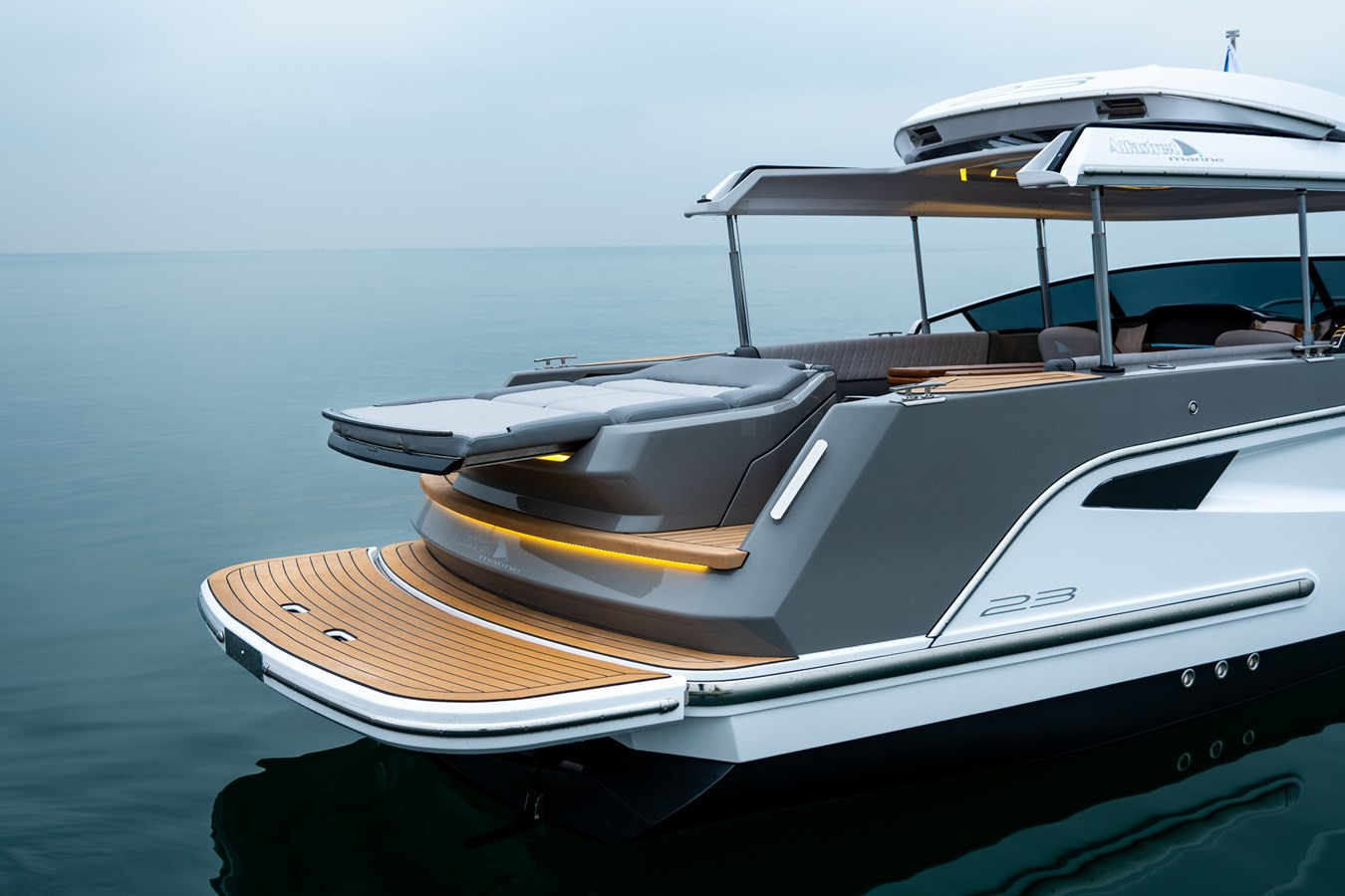 https://arconyachts.ams3.digitaloceanspaces.com/191033/conversions/large_3514978-optimize.jpg