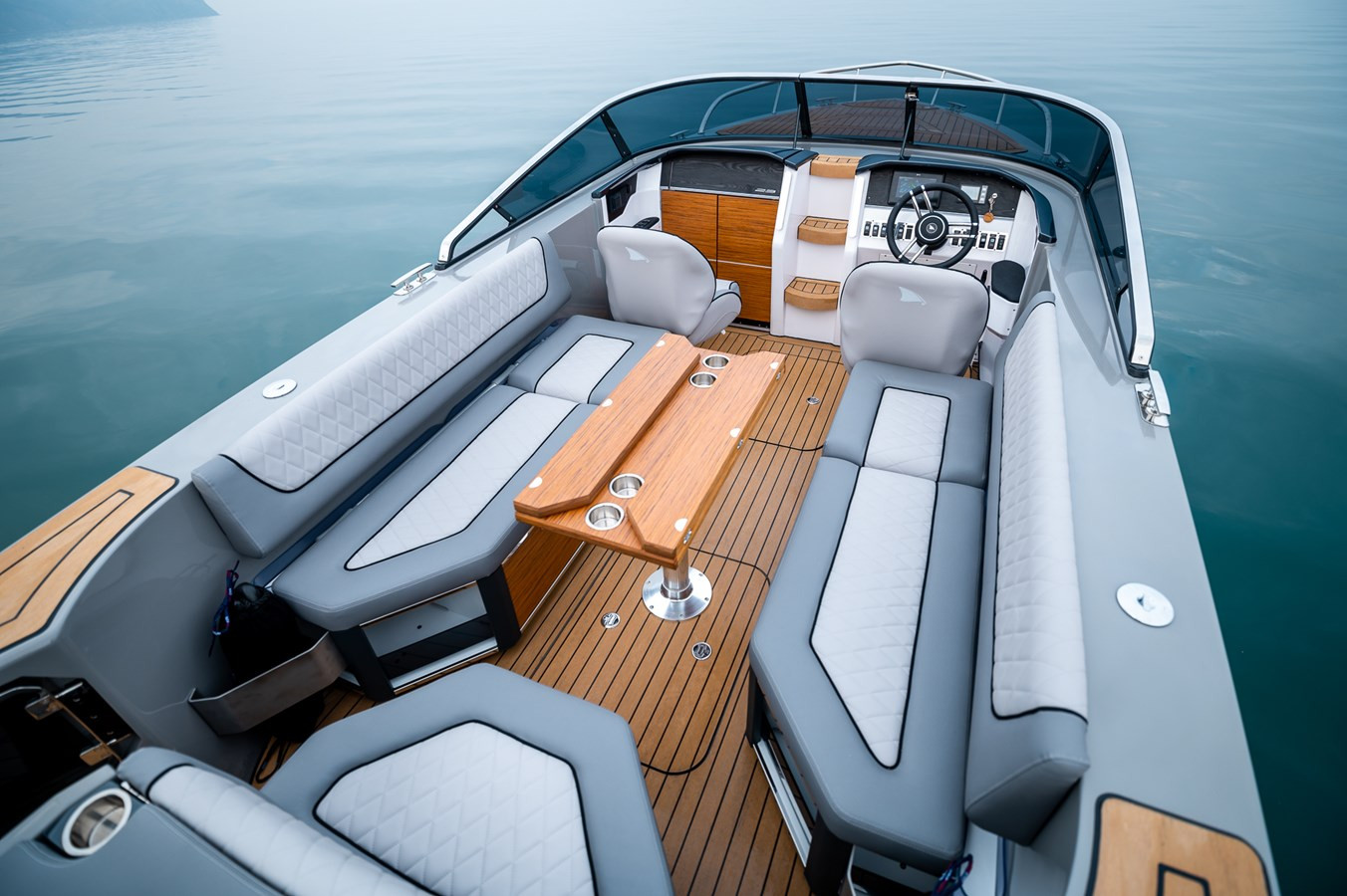 https://arconyachts.ams3.digitaloceanspaces.com/191074/conversions/large_3514898-optimize.jpg