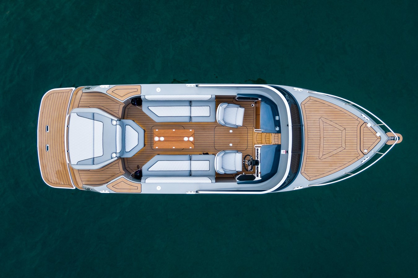 https://arconyachts.ams3.digitaloceanspaces.com/191088/conversions/large_3514903-optimize.jpg