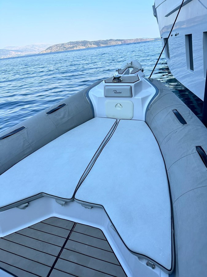 https://arconyachts.ams3.digitaloceanspaces.com/191092/conversions/large_4511319-optimize.jpg