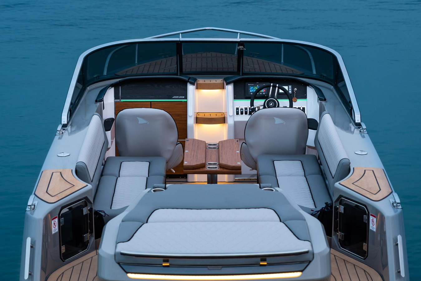 https://arconyachts.ams3.digitaloceanspaces.com/191097/conversions/large_3514906-optimize.jpg
