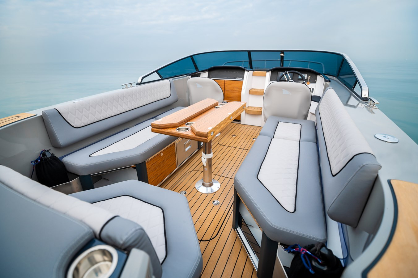 https://arconyachts.ams3.digitaloceanspaces.com/191117/conversions/large_3515010-optimize.jpg