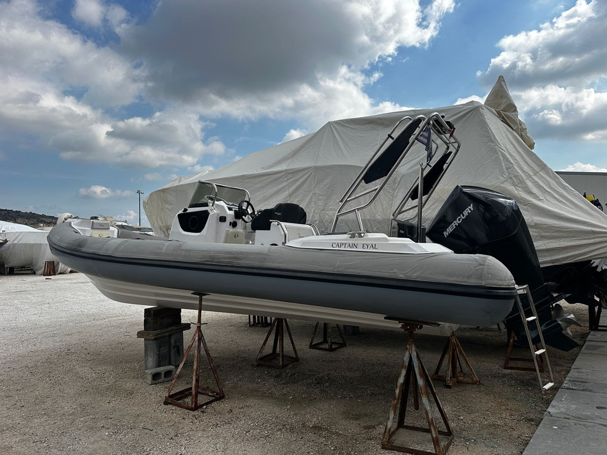 https://arconyachts.ams3.digitaloceanspaces.com/191123/conversions/large_4584313-optimize.jpg