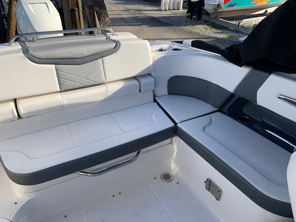 https://arconyachts.ams3.digitaloceanspaces.com/191151/conversions/large_4025890-optimize.jpg