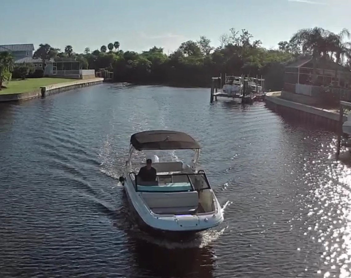 2022 SEA RAY SDX 250 OUTBOARD