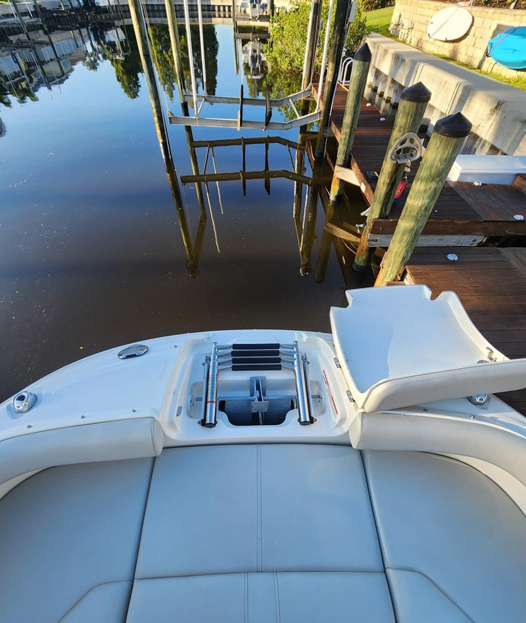 https://arconyachts.ams3.digitaloceanspaces.com/191189/conversions/large_4391353-optimize.jpg
