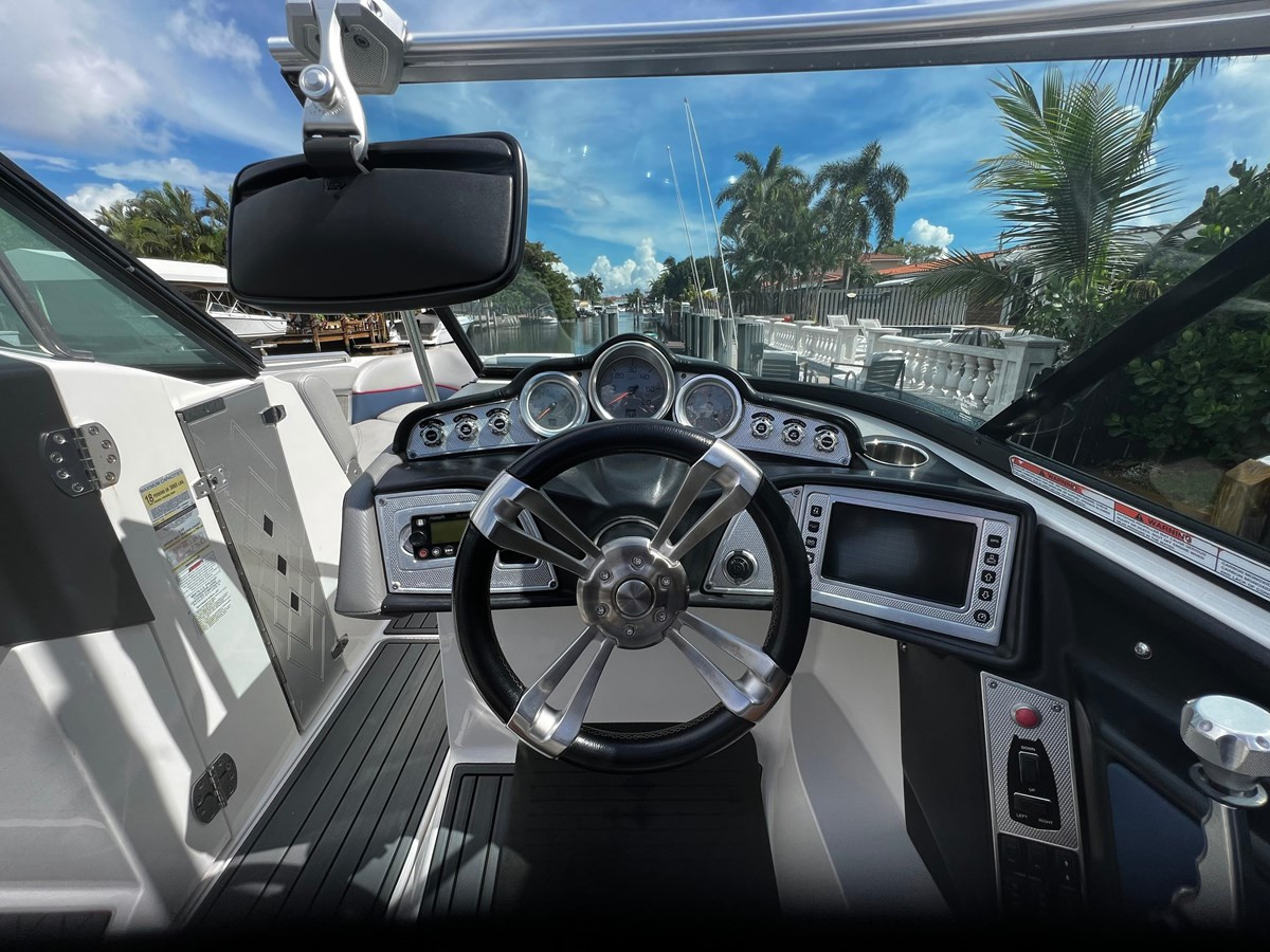 https://arconyachts.ams3.digitaloceanspaces.com/191299/conversions/large_4229555-optimize.jpg