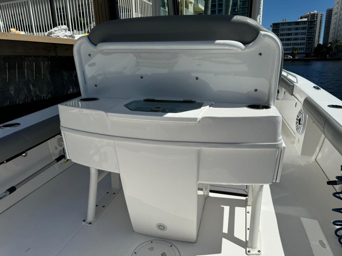 https://arconyachts.ams3.digitaloceanspaces.com/191315/conversions/large_4431066-optimize.jpg