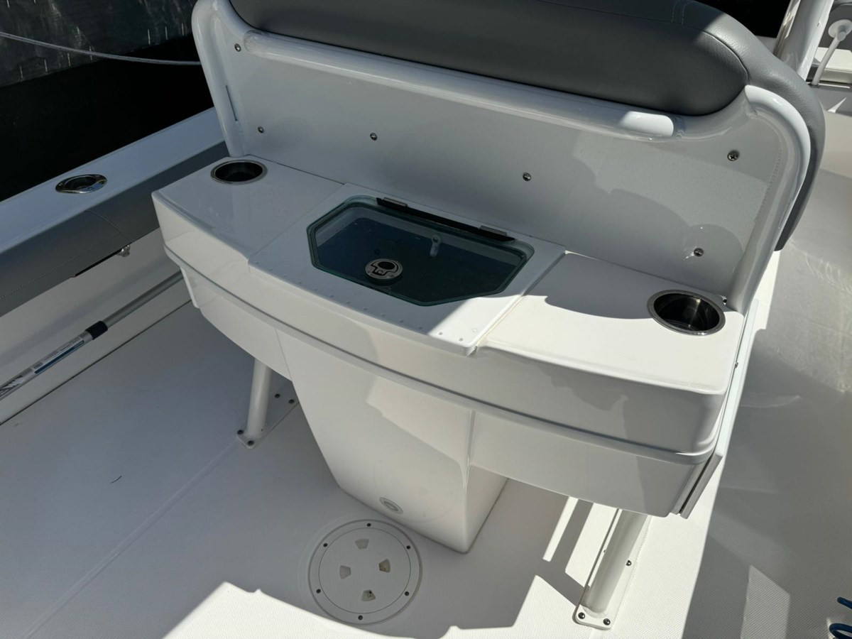 https://arconyachts.ams3.digitaloceanspaces.com/191317/conversions/large_4431067-optimize.jpg