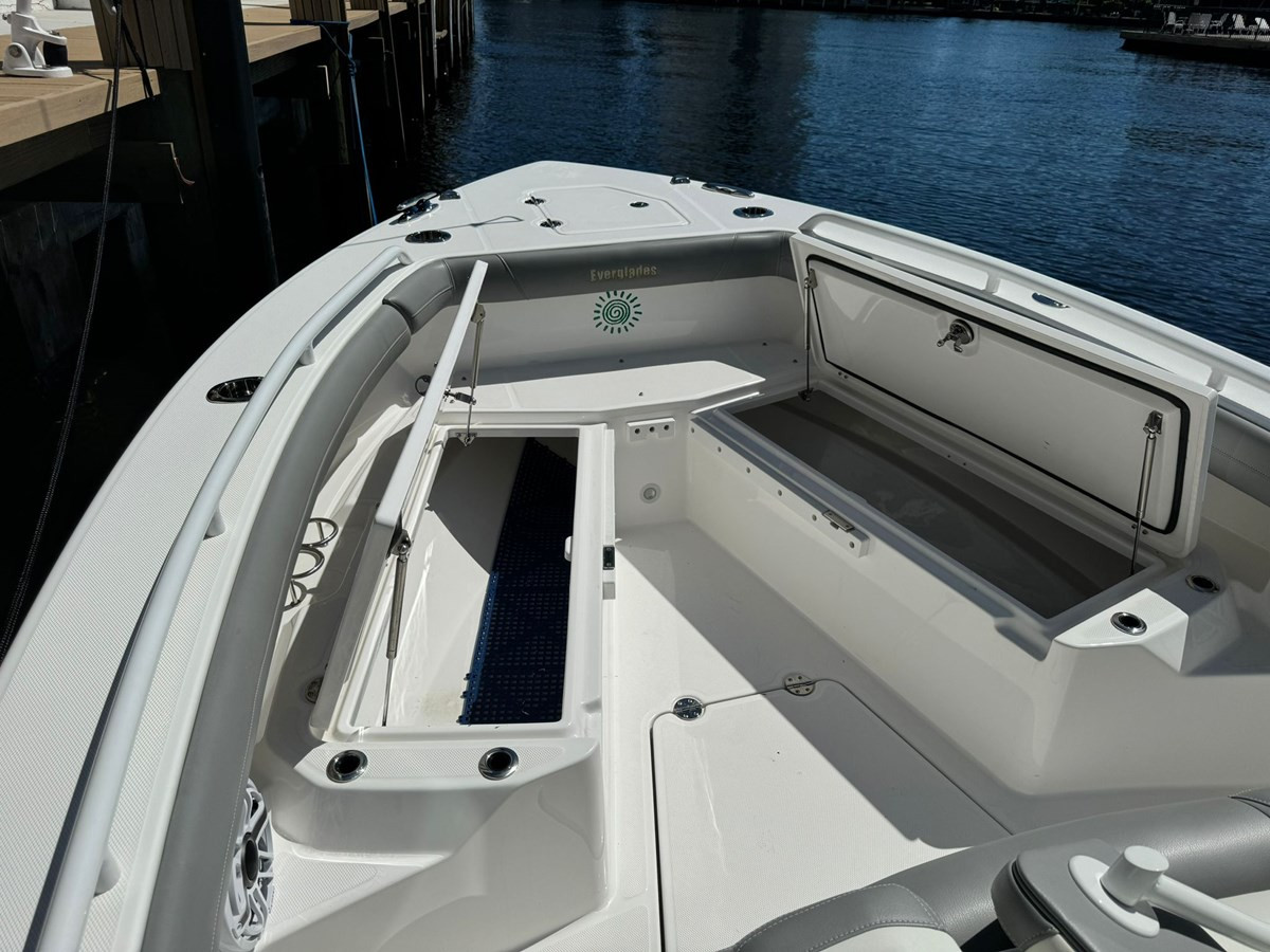 https://arconyachts.ams3.digitaloceanspaces.com/191385/conversions/large_4431103-optimize.jpg