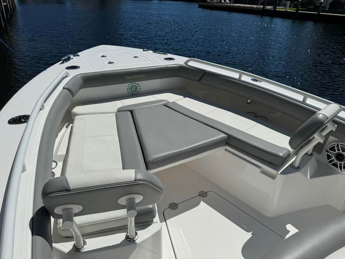 https://arconyachts.ams3.digitaloceanspaces.com/191397/conversions/large_4431109-optimize.jpg