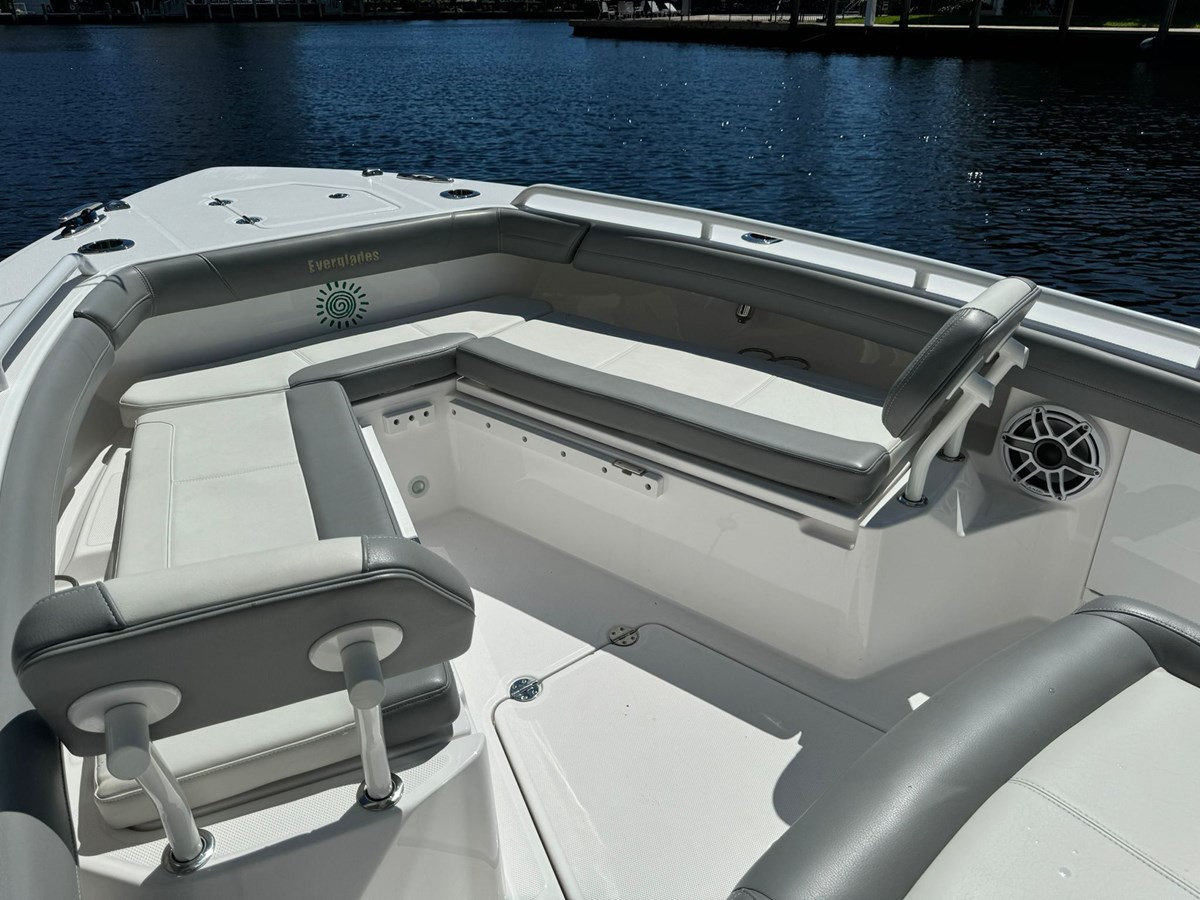 https://arconyachts.ams3.digitaloceanspaces.com/191406/conversions/large_4431114-optimize.jpg