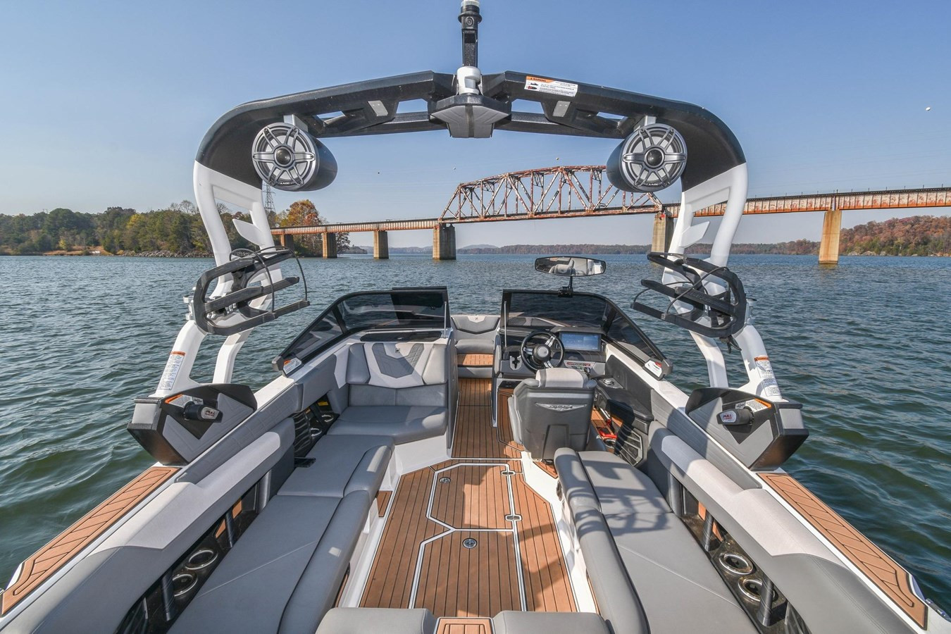 https://arconyachts.ams3.digitaloceanspaces.com/191420/conversions/large_4106662-optimize.jpg