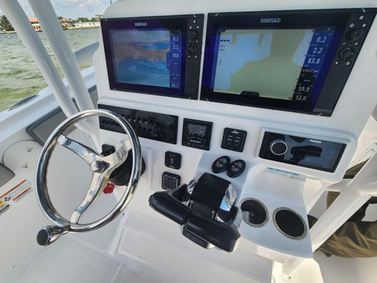 https://arconyachts.ams3.digitaloceanspaces.com/191481/conversions/large_3918429-optimize.jpg