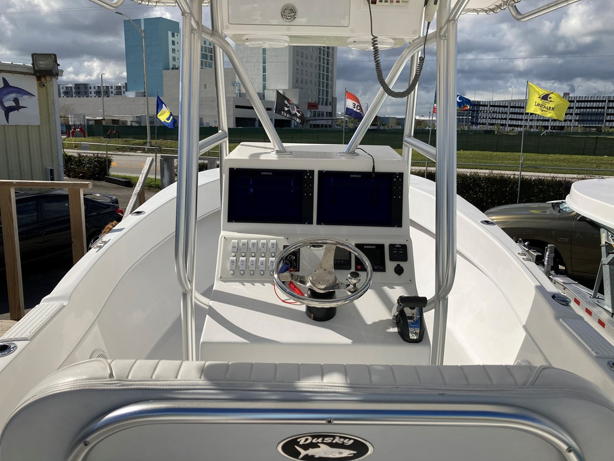 https://arconyachts.ams3.digitaloceanspaces.com/191510/conversions/large_4272942-optimize.jpg