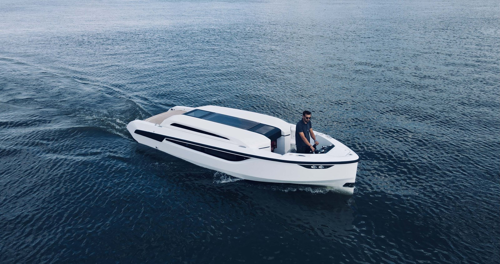 https://arconyachts.ams3.digitaloceanspaces.com/191603/conversions/large_4767245-optimize.jpg