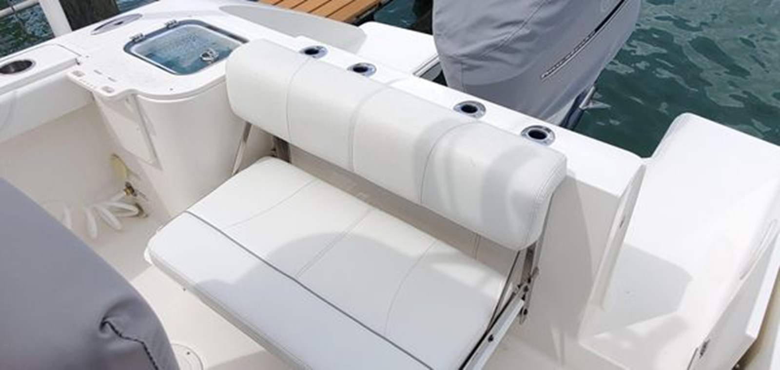 https://arconyachts.ams3.digitaloceanspaces.com/191643/conversions/large_3940158-optimize.jpg