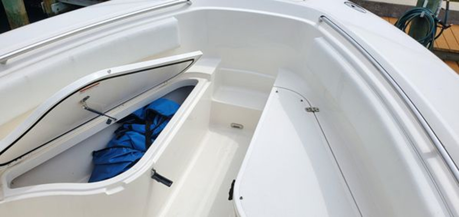 https://arconyachts.ams3.digitaloceanspaces.com/191672/conversions/large_3940171-optimize.jpg
