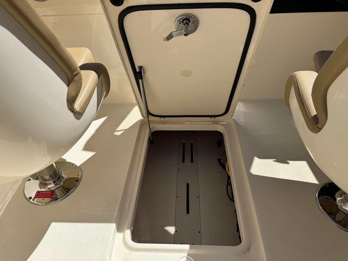 https://arconyachts.ams3.digitaloceanspaces.com/191934/conversions/large_4225232-optimize.jpg