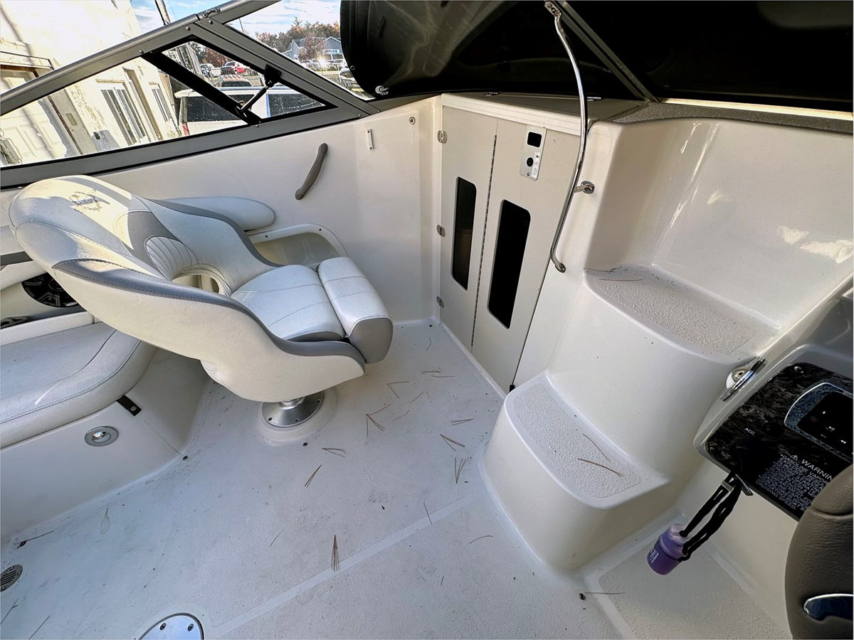 https://arconyachts.ams3.digitaloceanspaces.com/192063/conversions/large_4278339-optimize.jpg