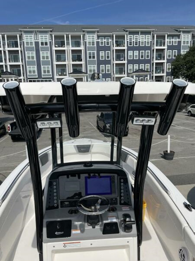 https://arconyachts.ams3.digitaloceanspaces.com/192099/conversions/large_4497262-optimize.jpg