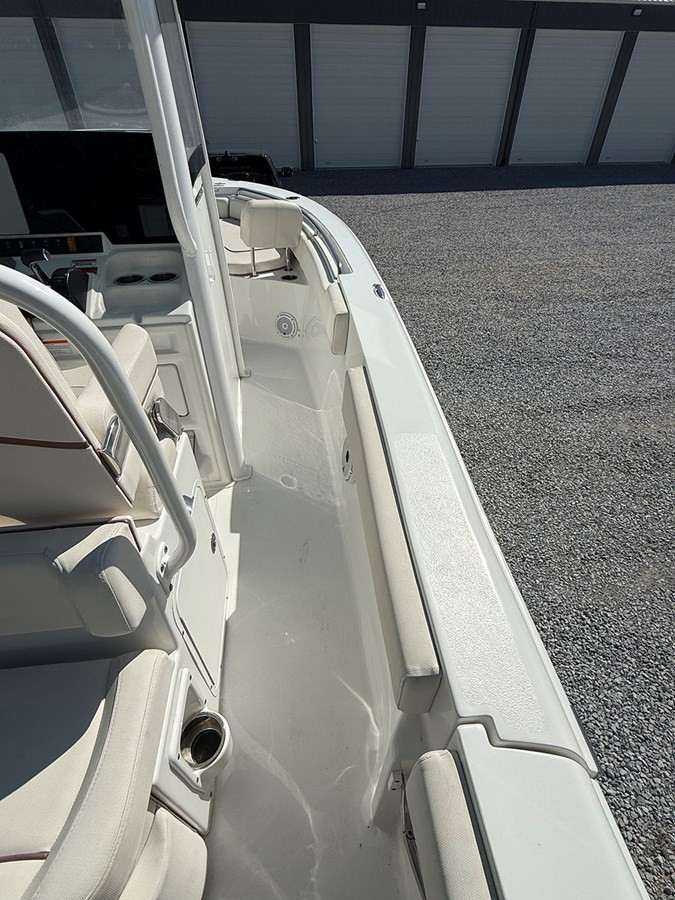 https://arconyachts.ams3.digitaloceanspaces.com/192138/conversions/large_4796724-optimize.jpg