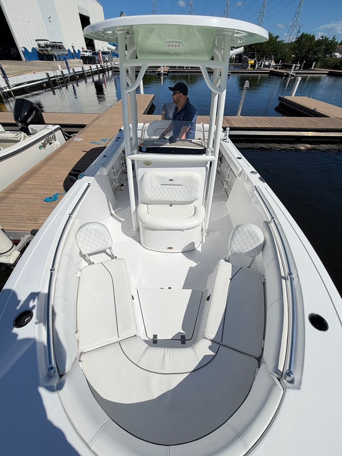 https://arconyachts.ams3.digitaloceanspaces.com/192139/conversions/large_4840324-optimize.jpg
