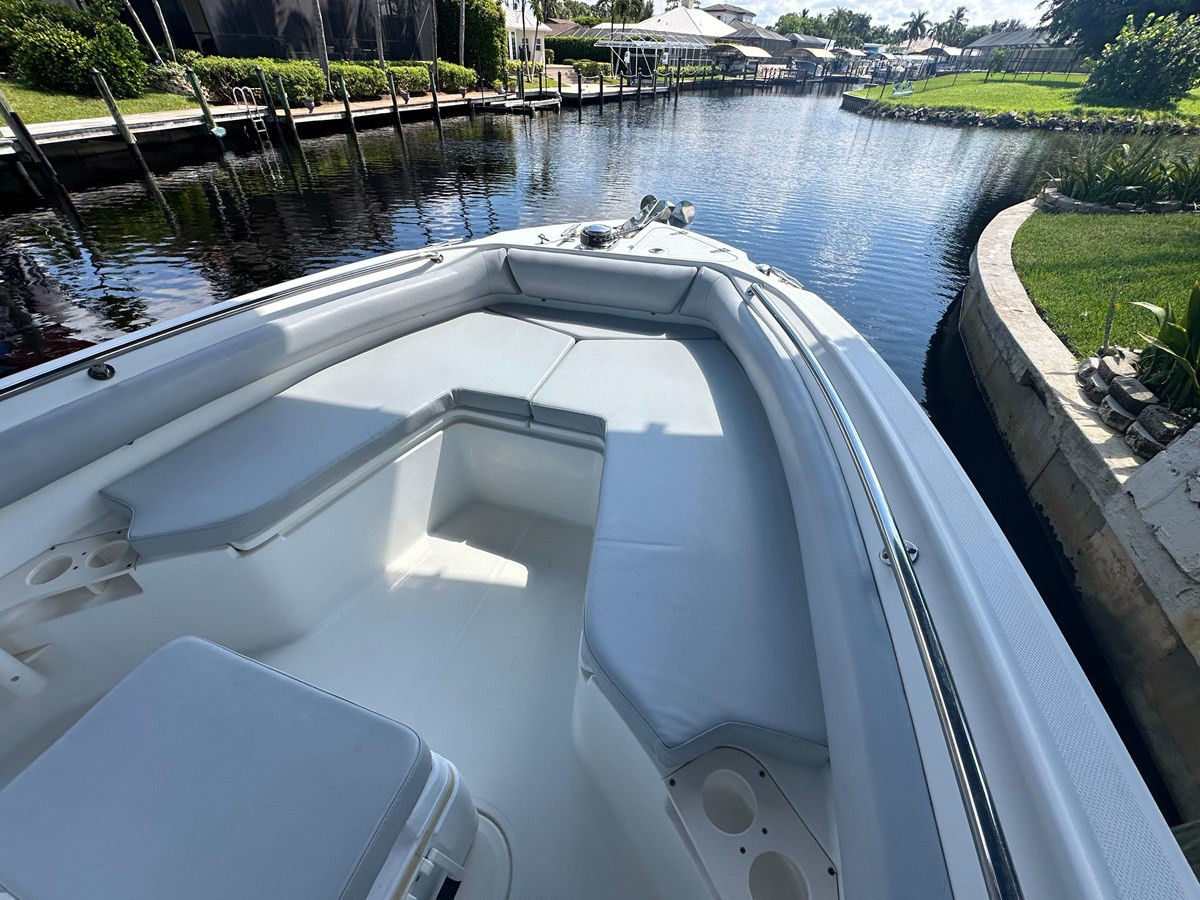 https://arconyachts.ams3.digitaloceanspaces.com/192184/conversions/large_4379236-optimize.jpg