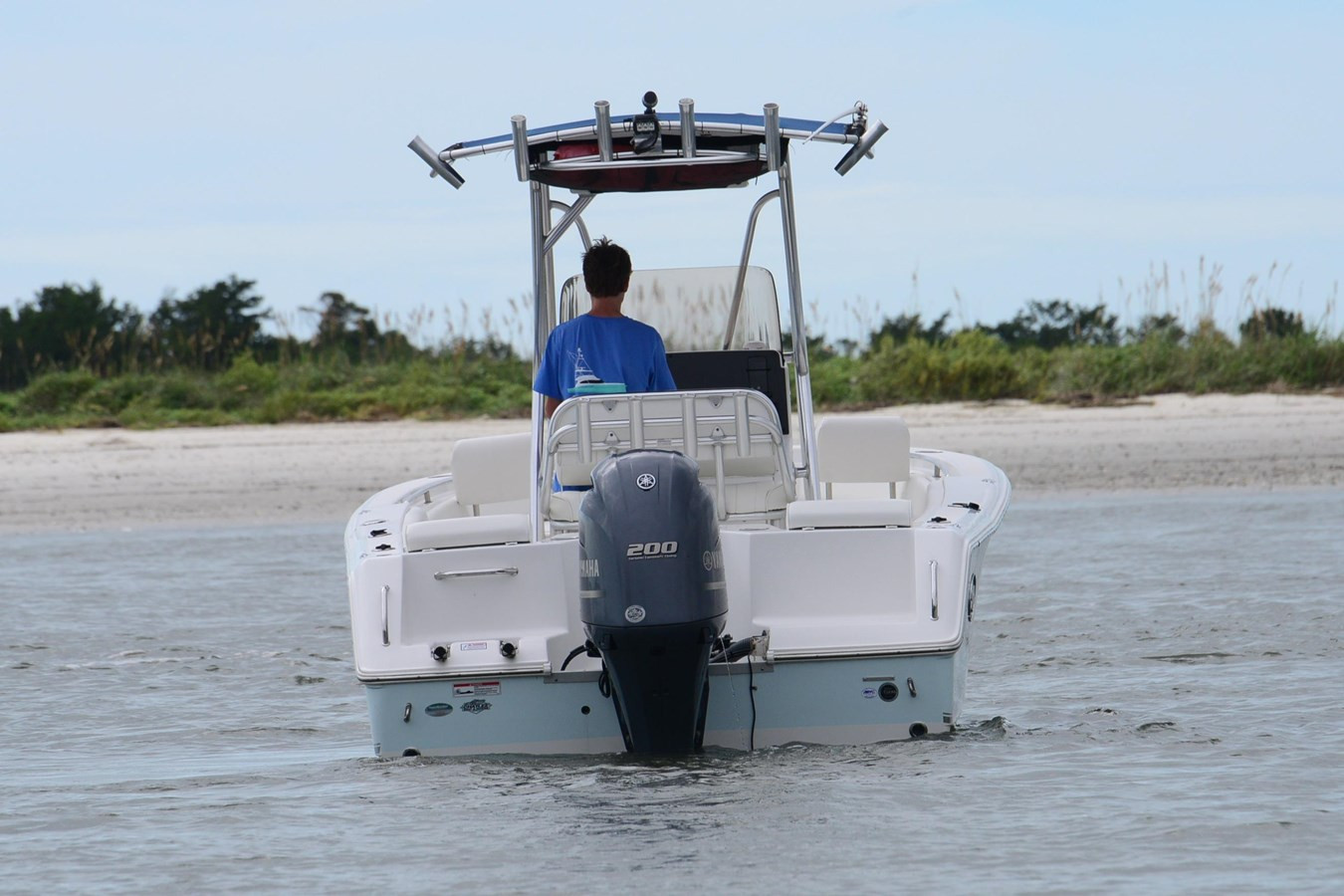 2017 SEA HUNT TRITON 225