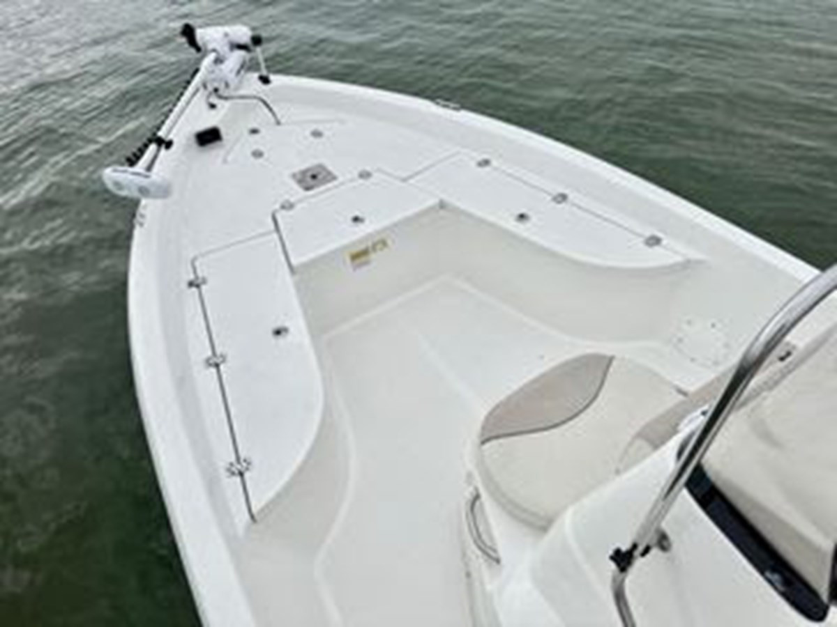 https://arconyachts.ams3.digitaloceanspaces.com/192410/conversions/large_3983587-optimize.jpg