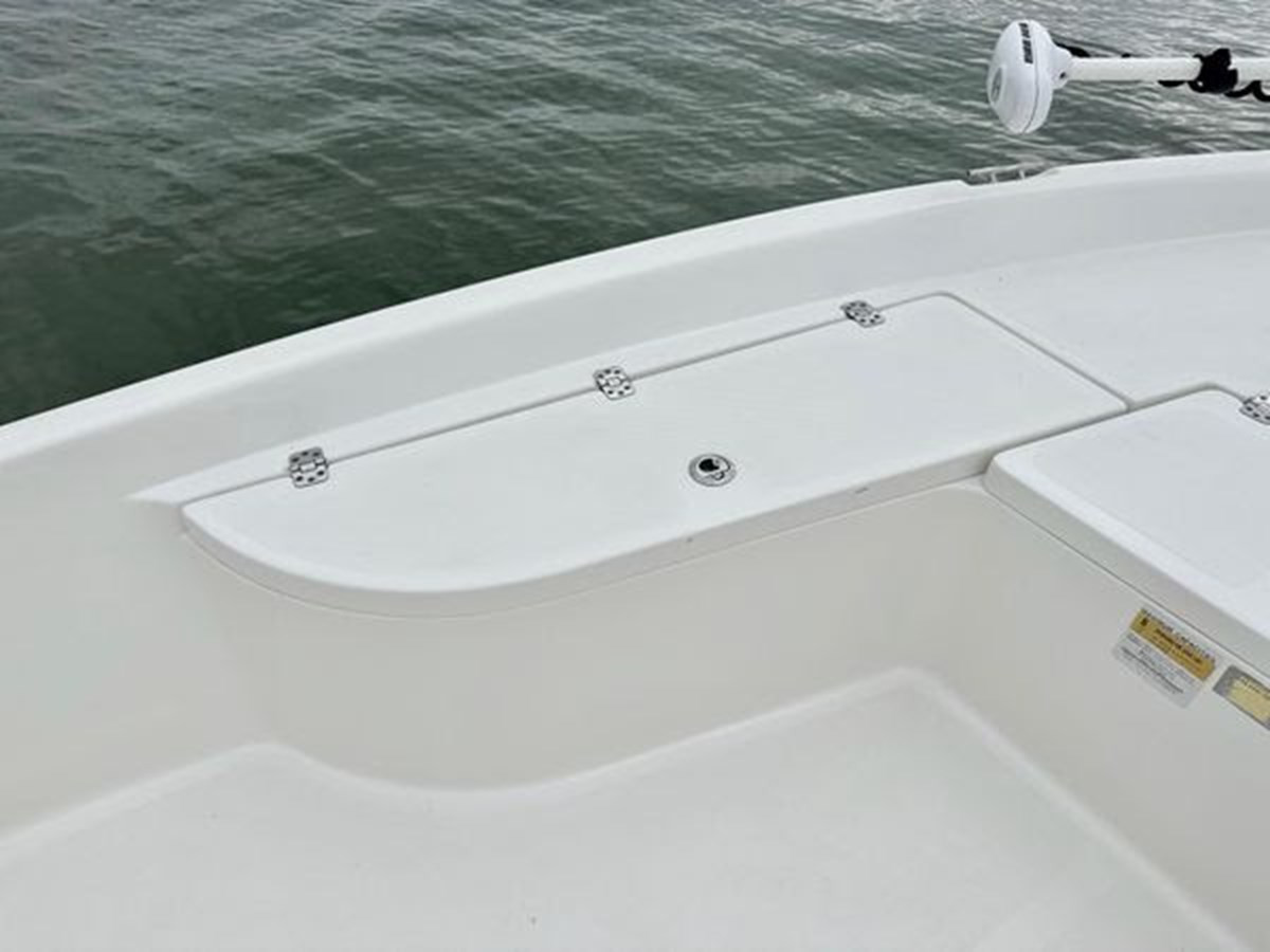 https://arconyachts.ams3.digitaloceanspaces.com/192448/conversions/large_3983609-optimize.jpg