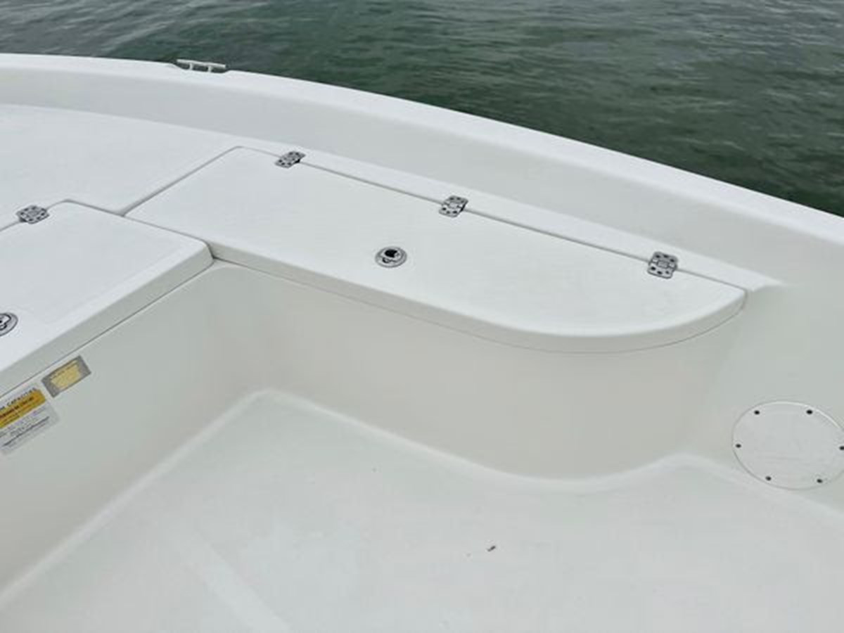 https://arconyachts.ams3.digitaloceanspaces.com/192455/conversions/large_3983613-optimize.jpg