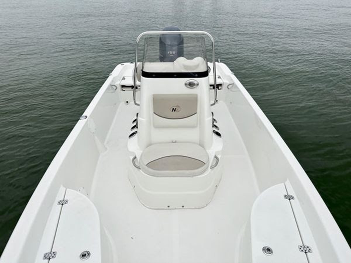 https://arconyachts.ams3.digitaloceanspaces.com/192459/conversions/large_3983615-optimize.jpg