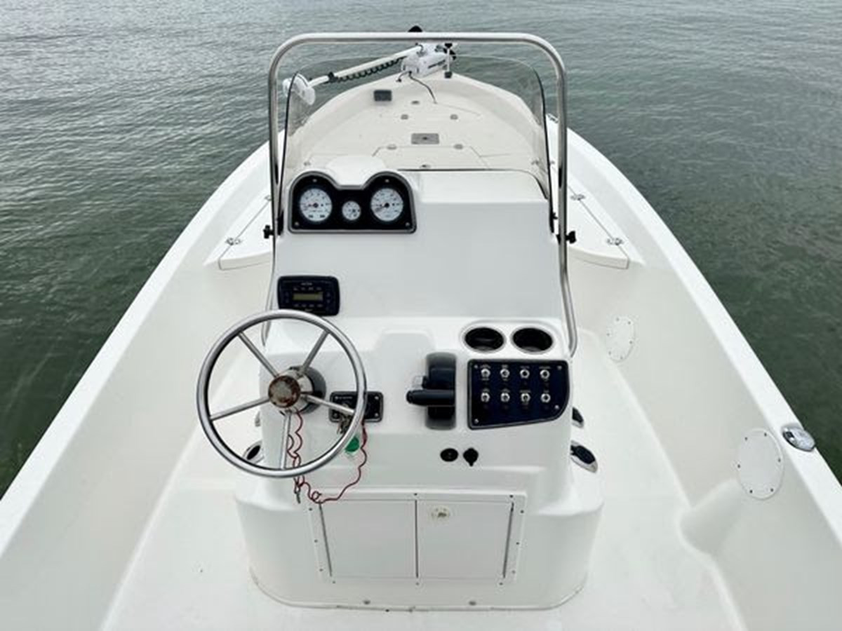 https://arconyachts.ams3.digitaloceanspaces.com/192465/conversions/large_3983618-optimize.jpg