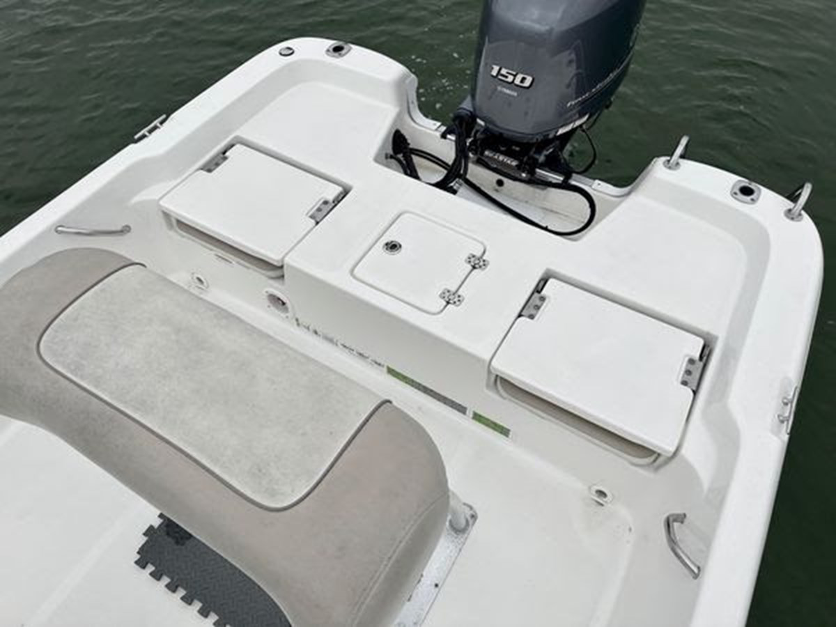 https://arconyachts.ams3.digitaloceanspaces.com/192480/conversions/large_3983626-optimize.jpg