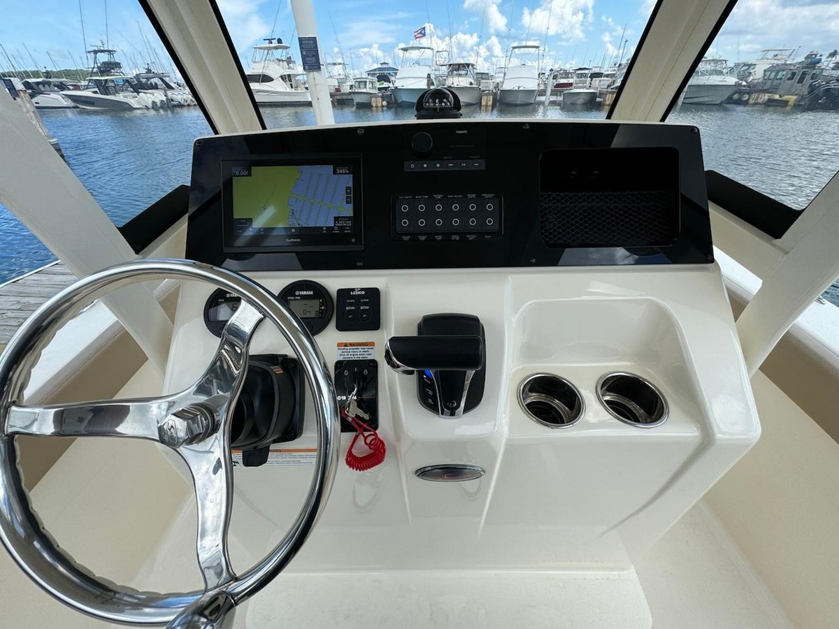 https://arconyachts.ams3.digitaloceanspaces.com/192490/conversions/large_4562769-optimize.jpg