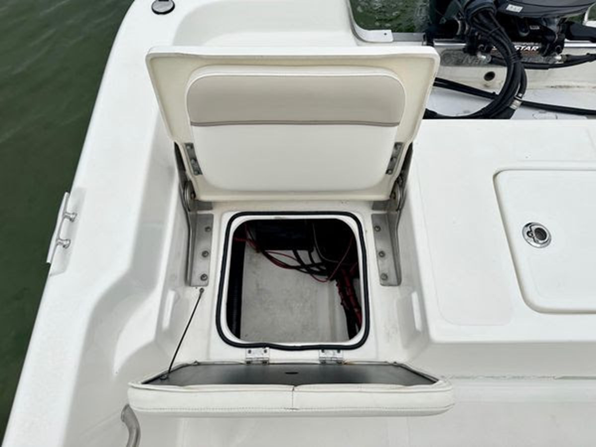 https://arconyachts.ams3.digitaloceanspaces.com/192491/conversions/large_3983632-optimize.jpg