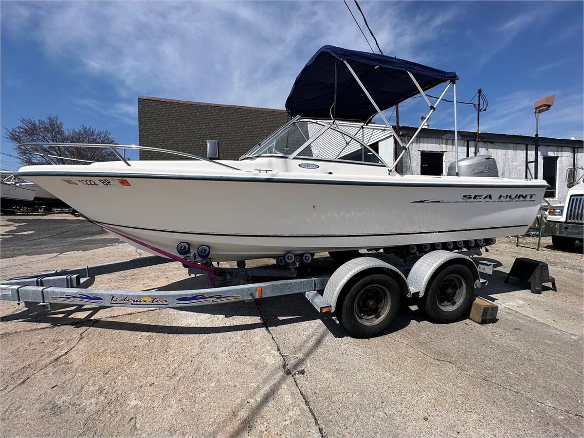 2001 SEA HUNT ESCAPE 200