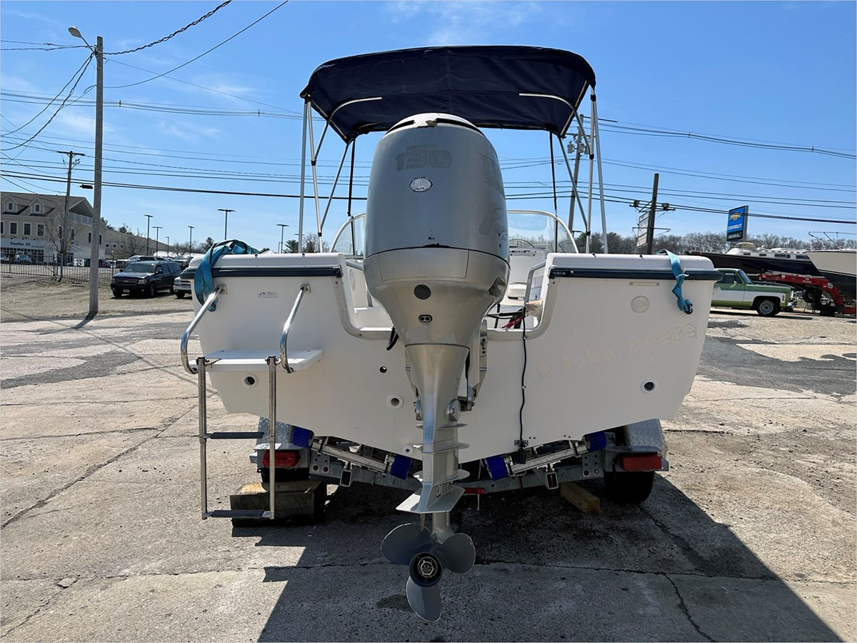 2001 SEA HUNT ESCAPE 200