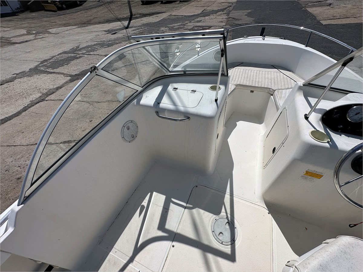 https://arconyachts.ams3.digitaloceanspaces.com/192602/conversions/large_4284067-optimize.jpg