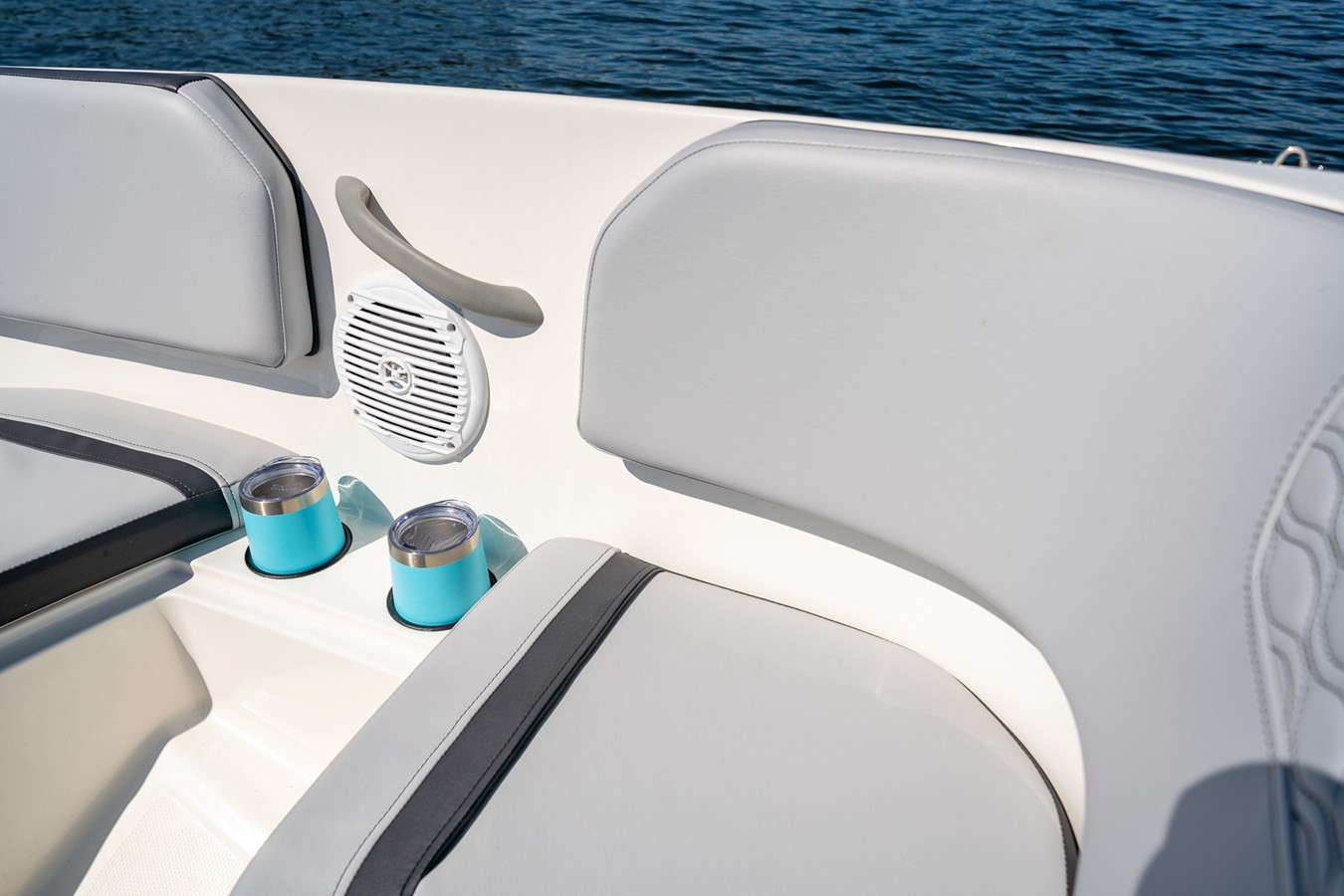https://arconyachts.ams3.digitaloceanspaces.com/192830/conversions/large_4636271-optimize.jpg
