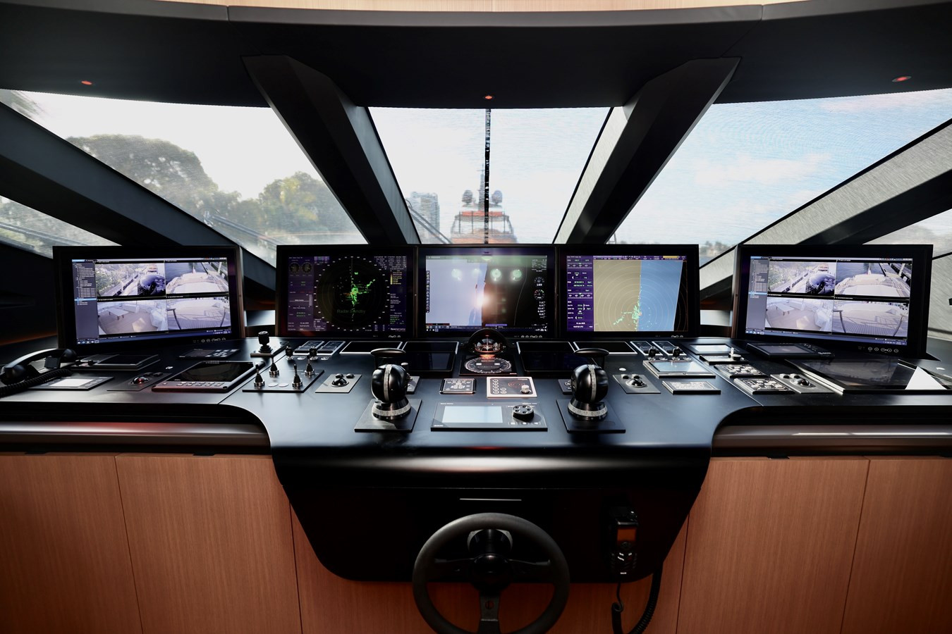 https://arconyachts.ams3.digitaloceanspaces.com/192954/conversions/large_4533199-optimize.jpg