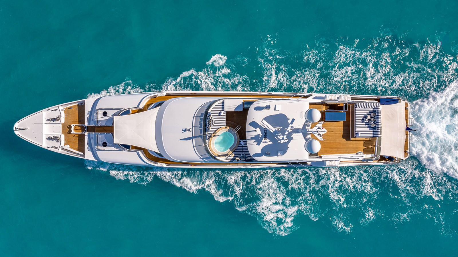 https://arconyachts.ams3.digitaloceanspaces.com/193079/conversions/large_4862345-optimize.jpg