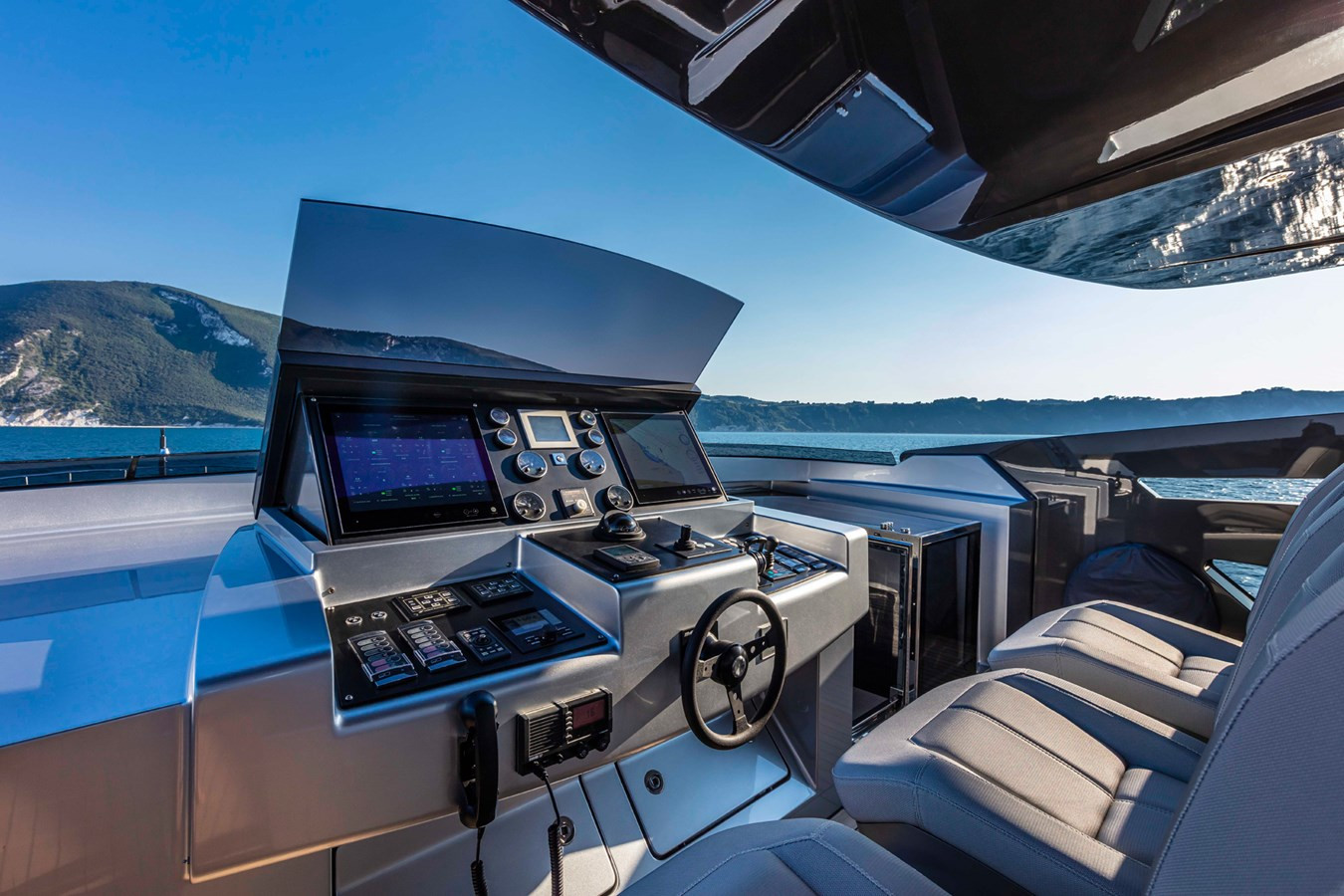 https://arconyachts.ams3.digitaloceanspaces.com/193202/conversions/large_4733770-optimize.jpg