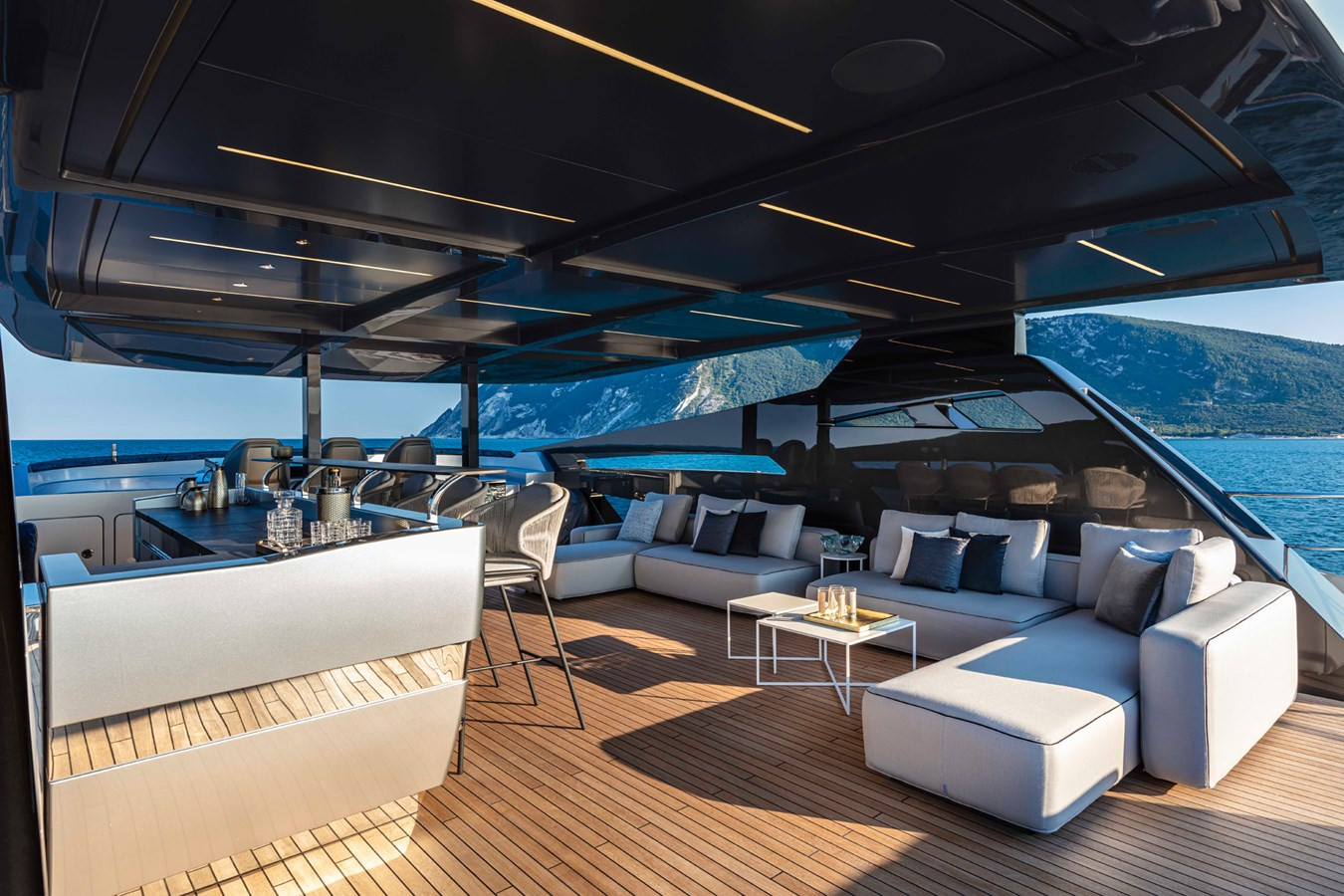 https://arconyachts.ams3.digitaloceanspaces.com/193203/conversions/large_4733771-optimize.jpg
