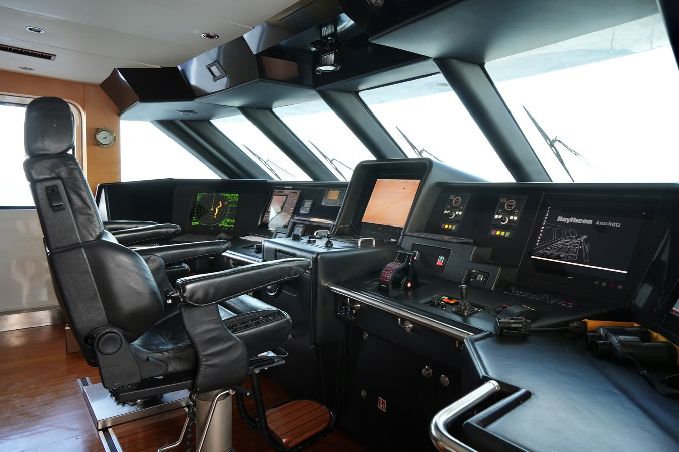 https://arconyachts.ams3.digitaloceanspaces.com/193250/conversions/large_4721345-optimize.jpg