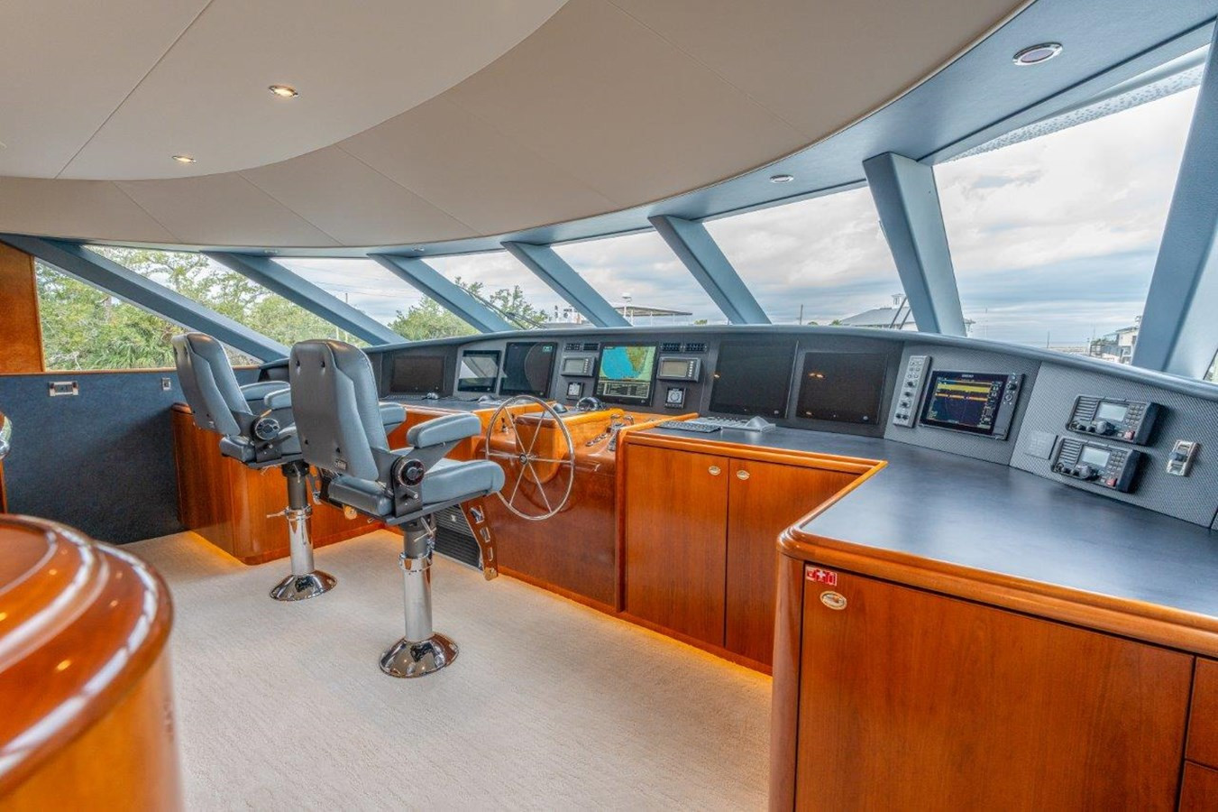 https://arconyachts.ams3.digitaloceanspaces.com/193314/conversions/large_4323926-optimize.jpg