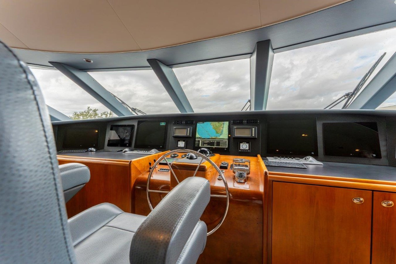 https://arconyachts.ams3.digitaloceanspaces.com/193316/conversions/large_4323927-optimize.jpg